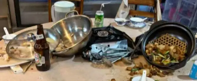 吃火锅时突然爆炸，4人被灼伤，事故原因→